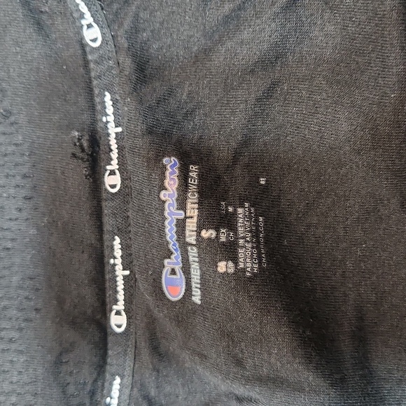 Champion Zip-Up Sweater (Small rip) - Picture 9 of 9